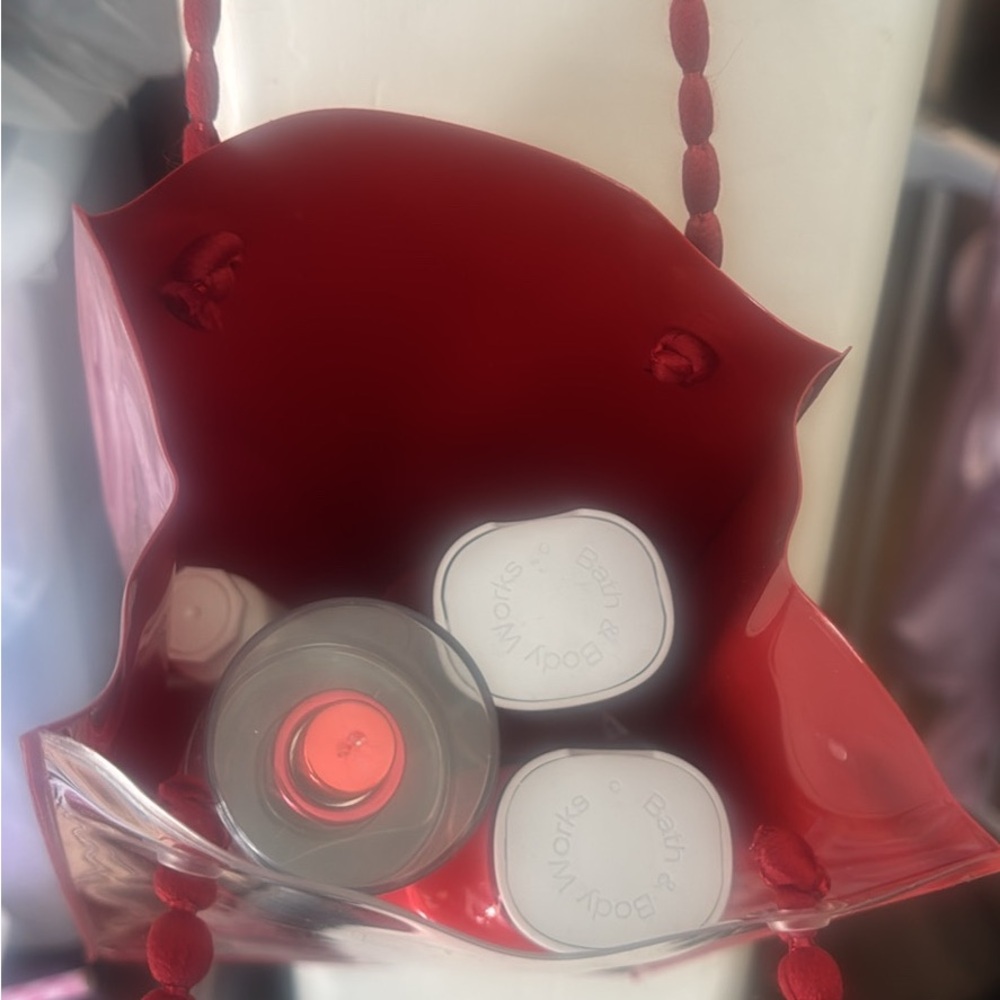Bath & Body Set - Red - Picture 2 of 3